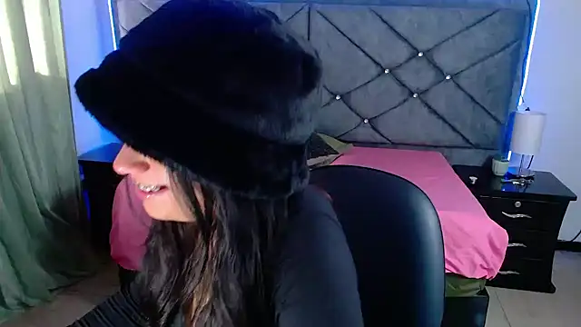 Snapshot of Julietacollins06 chatting on 09/19/25, 12:39 Julietacollins06 online show from 09/19/25, 12:39