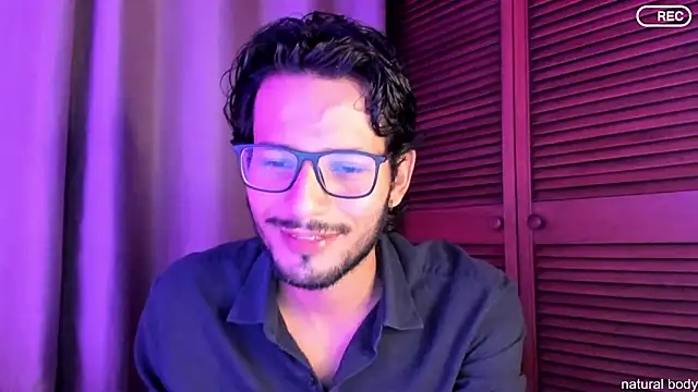 Nicholasrodrii online show from 10/07/25, 10:51