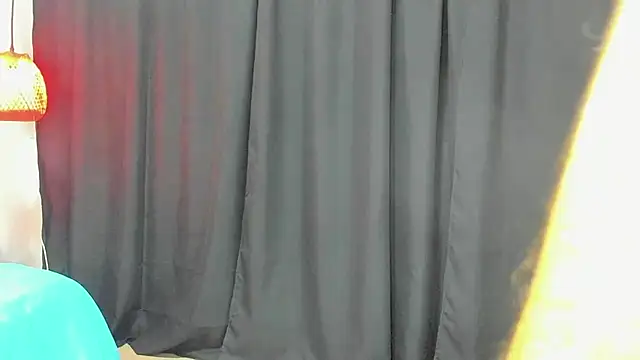 Snapshot of louis_bcasta1 chatting on 02/10/25, 11:04 louis bcasta1 online show from 02/10/25, 11:04