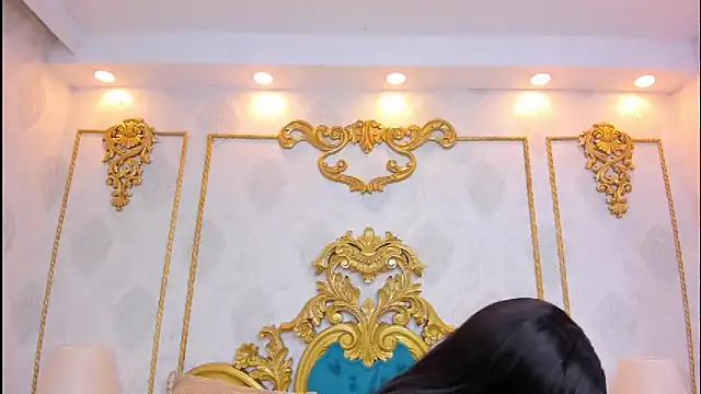 Snapshot of SalomeRestrepo chatting on 01/15/25, 04:25 SalomeRestrepo online show from 01/15/25, 04:25