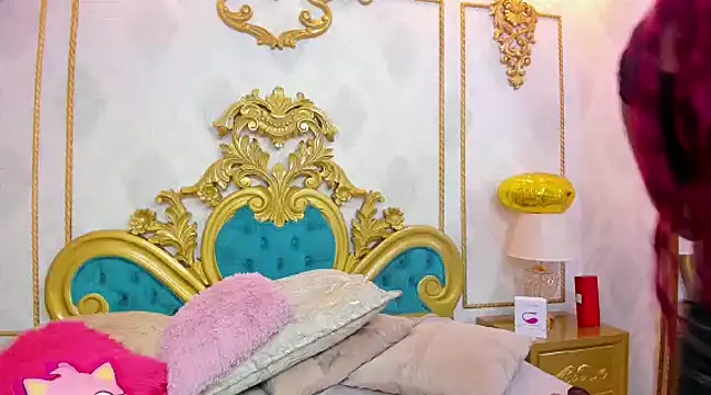 Snapshot of SalomeRestrepo chatting on 02/23/25, 05:01 SalomeRestrepo online show from 02/23/25, 05:01