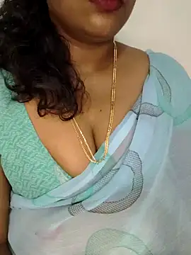Snapshot of Sexy_Ammu_Telugu chatting on 02/02/25, 05:21 Sexy Ammu Telugu online show from 02/02/25, 05:21