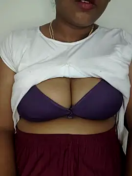 Snapshot of Sexy_Ammu_Telugu chatting on 02/05/25, 05:41 Sexy Ammu Telugu online show from 02/05/25, 05:41