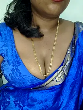 Snapshot of Sexy_Ammu_Telugu chatting on 02/17/25, 08:52 Sexy Ammu Telugu online show from 02/17/25, 08:52