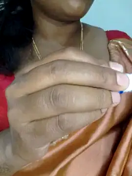 Snapshot of Sexy_Ammu_Telugu chatting on 02/21/25, 04:16 Sexy Ammu Telugu online show from 02/21/25, 04:16