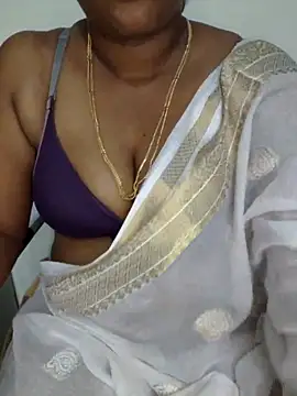 Snapshot of Sexy_Ammu_Telugu chatting on 02/23/25, 06:45 Sexy Ammu Telugu online show from 02/23/25, 06:45