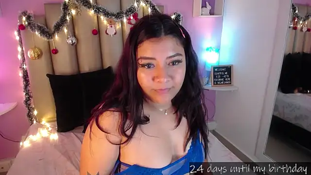 Snapshot of MeghanBurn chatting on 01/03/25, 03:33 MeghanBurn online show from 01/03/25, 03:33