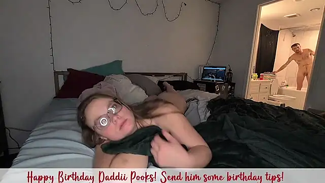 Snapshot of MrandMrsPooks chatting on 03/01/25, 11:28 MrandMrsPooks online show from 03/01/25, 11:28