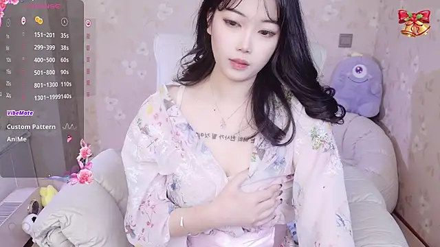 Snapshot of small_bell chatting on 02/10/25, 12:08 small bell online show from 02/10/25, 12:08