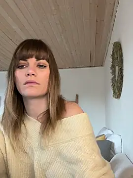 Snapshot of Milla__one chatting on 02/06/25, 09:32 Milla one online show from 02/06/25, 09:32