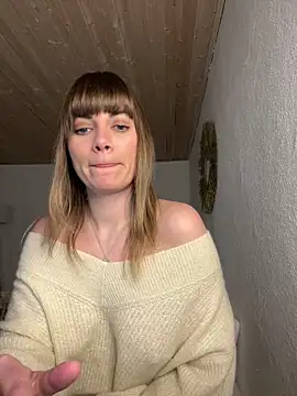 Snapshot of Milla__one chatting on 02/06/25, 01:10 Milla one online show from 02/06/25, 01:10