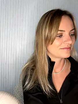Snapshot of Milla__one chatting on 09/10/25, 09:31 Milla one online show from 09/10/25, 09:31