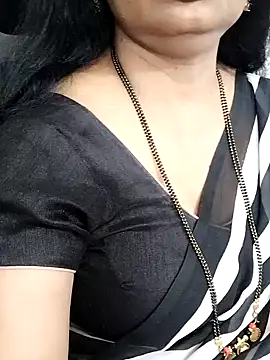 Snapshot of Deepthi_Mysore chatting on 02/03/25, 04:10 Deepthi Mysore online show from 02/03/25, 04:10