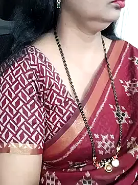 Snapshot of Deepthi_Mysore chatting on 02/08/25, 11:55 Deepthi Mysore online show from 02/08/25, 11:55