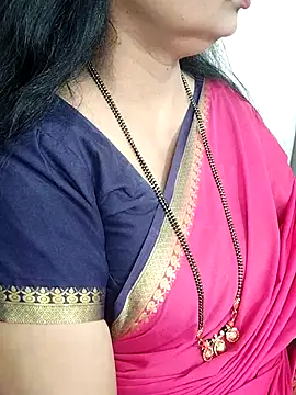 Snapshot of Deepthi_Mysore chatting on 02/20/25, 04:25 Deepthi Mysore online show from 02/20/25, 04:25