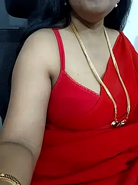 Snapshot of Deepthi_Mysore chatting on 03/17/25, 12:52 Deepthi Mysore online show from 03/17/25, 12:52