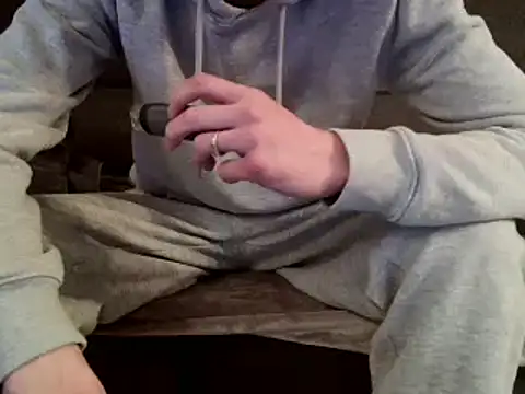 Snapshot of ElViko11 chatting on 12/06/24, 03:55 ElViko11 online show from 12/06/24, 03:55