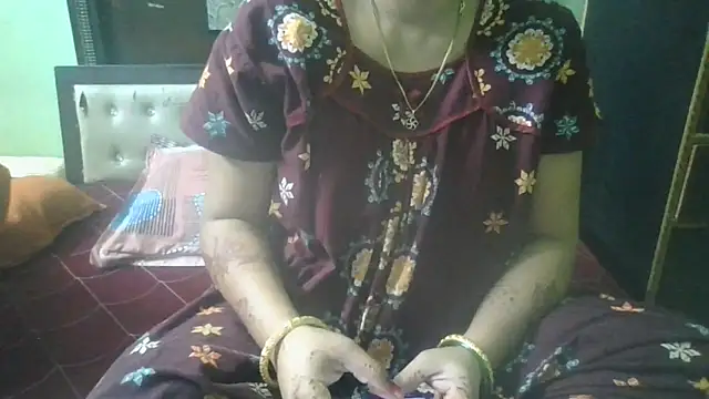 couplesuni online show from 10/15/25, 03:39