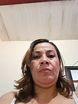 Zaralu  online show from 10/17/25, 08:11