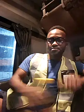 bull Giant online show from 10/12/25, 08:52