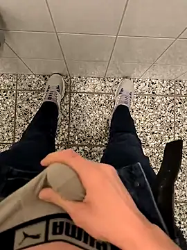 geilehecke1 online show from 01/24/25, 01:57