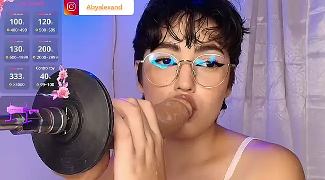 Snapshot of baby_alexx chatting on 12/04/24, 04:54 baby alexx online show from 12/04/24, 04:54