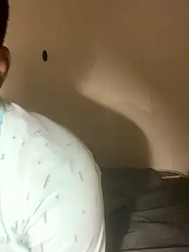 Snapshot of abdoul- chatting on 12/04/24, 11:24 abdoul- online show from 12/04/24, 11:24