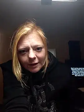 I am HER318 online show from 10/30/25, 09:37