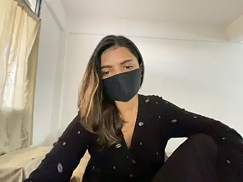 MaYaa  11 online show from 12/17/24, 11:17