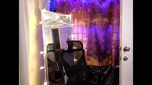 cunty tranny lydia online show from 10/28/25, 04:38