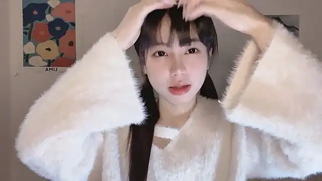 -Hottie online show from 11/19/25, 04:18