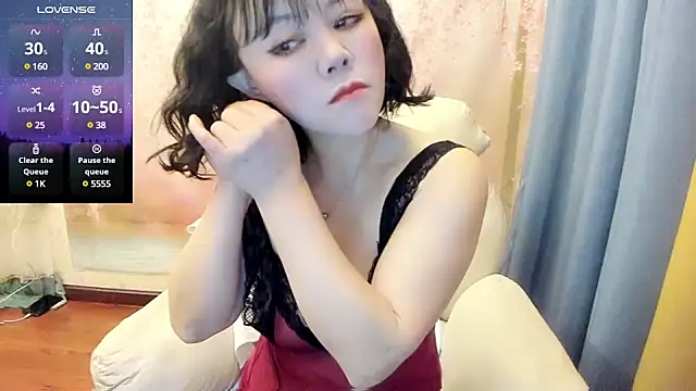 Snapshot of Pennyee chatting on 02/16/25, 12:41 Pennyee online show from 02/16/25, 12:41