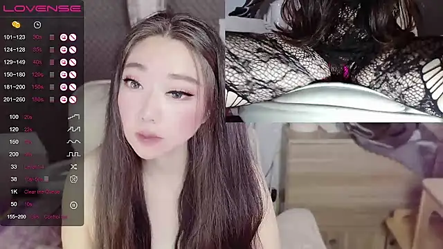 Snapshot of jessie116 chatting on 12/10/24, 01:44 jessie116 online show from 12/10/24, 01:44