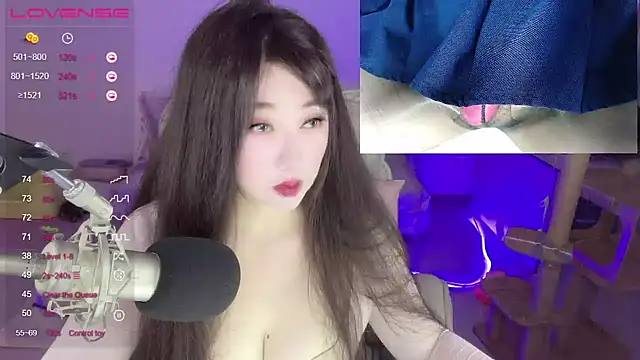 Snapshot of jessie116 chatting on 10/27/25, 09:02 jessie116 online show from 10/27/25, 09:02