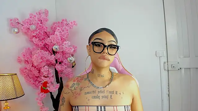 Mia Jansen online show from 12/21/24, 12:42