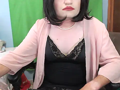 Snapshot of Lucy_Pixie chatting on 09/16/25, 02:29 Lucy Pixie online show from 09/16/25, 02:29