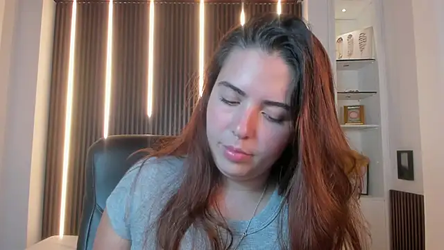 Lyssa Muller online show from 10/27/25, 07:18