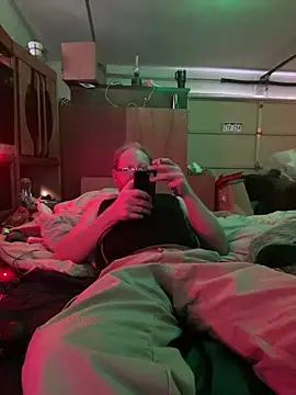 Snapshot of theoneandonlyniko chatting on 12/24/24, 09:11 theoneandonlyniko online show from 12/24/24, 09:11