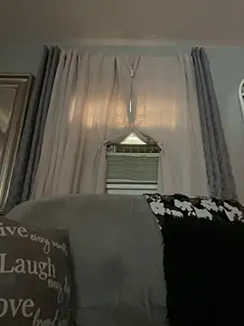 Snapshot of theoneandonlyniko chatting on 10/19/25, 05:35 theoneandonlyniko online show from 10/19/25, 05:35