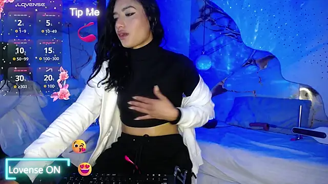 Alina Argi online show from 11/10/25, 12:26