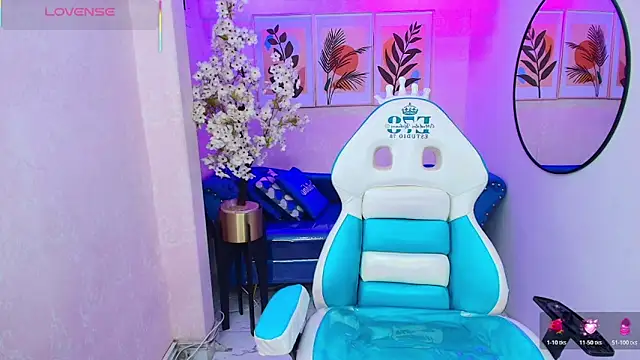 Dafne huges online show from 10/17/25, 07:38