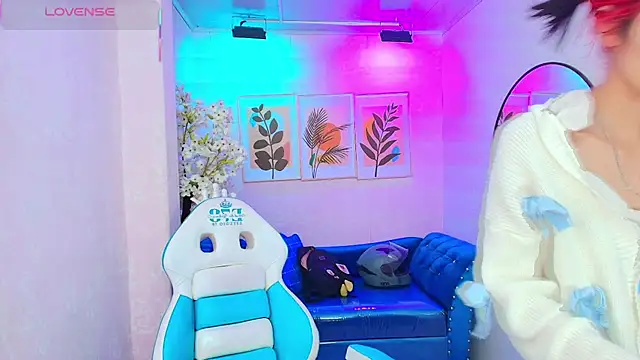 Dafne huges online show from 11/04/25, 07:13