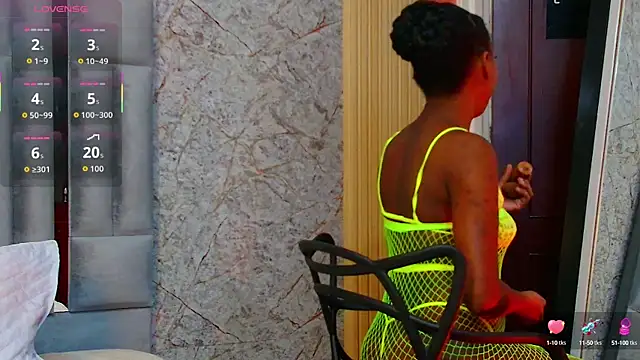 petitelittleebony online show from 10/16/25, 02:56