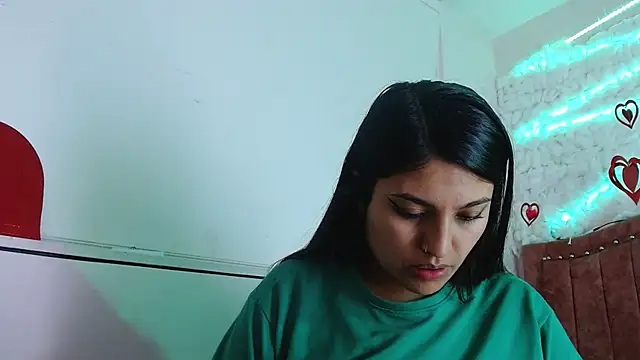 Snapshot of SarahStones chatting on 03/18/25, 10:57 SarahStones online show from 03/18/25, 10:57