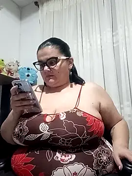 Snapshot of Madisonpalacio chatting on 02/24/25, 01:24 Madisonpalacio online show from 02/24/25, 01:24