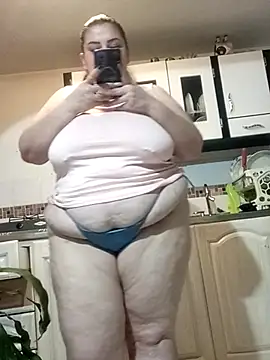 Snapshot of Madisonpalacio chatting on 03/05/25, 12:38 Madisonpalacio online show from 03/05/25, 12:38