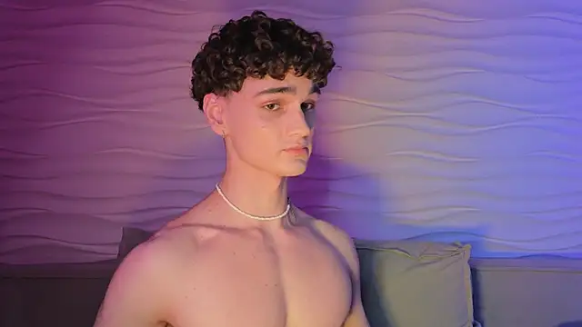 adam 21cm   online show from 10/05/25, 05:22