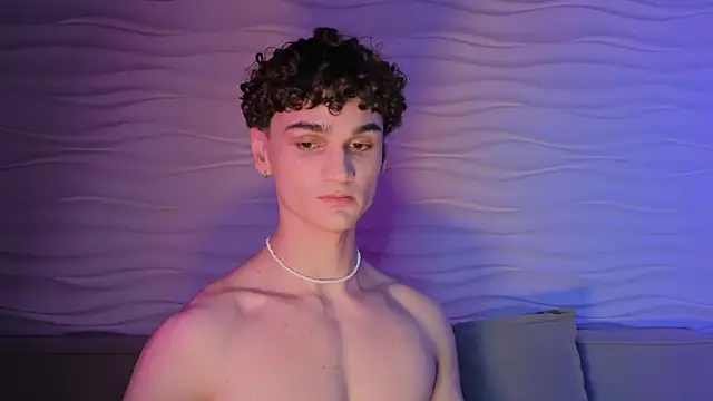 adam 21cm   online show from 10/08/25, 04:15