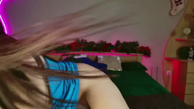 Snapshot of Alisha_Shy chatting on 02/01/25, 01:23 Alisha Shy online show from 02/01/25, 01:23