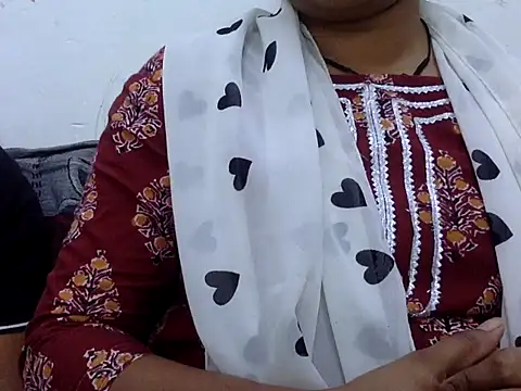 Snapshot of hotipooja1 chatting on 10/03/25, 07:16 hotipooja1 online show from 10/03/25, 07:16